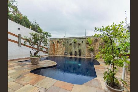 Casa à venda com 450m², 5 quartos e 4 vagas