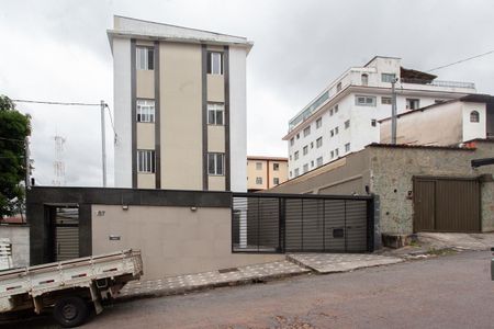 Apartamento à venda com 68m², 3 quartos e 1 vaga Apartamento à venda com 68m², 3 quartos e 1 vagaFachada