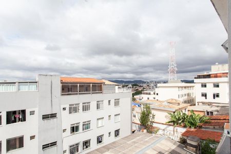 Apartamento à venda com 68m², 3 quartos e 1 vaga Apartamento à venda com 68m², 3 quartos e 1 vagaVista da Sala