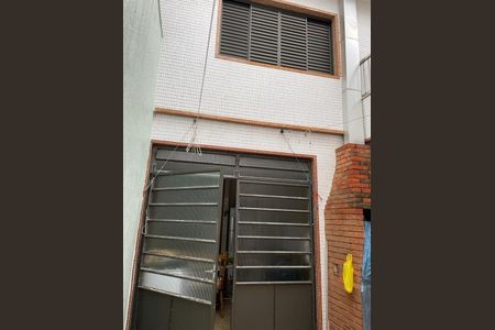 Casa à venda com 210m², 4 quartos e 6 vagas