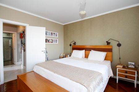 Apartamento à venda com 196m², 4 quartos e 3 vagasSuíte