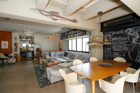 Apartamento à venda com 196m², 4 quartos e 3 vagasCobertura