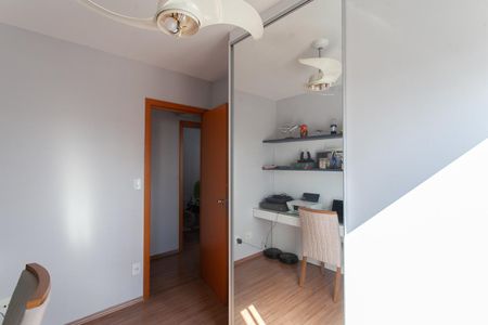 Apartamento à venda com 80m², 3 quartos e 2 vagas Apartamento à venda com 80m², 3 quartos e 2 vagasQuarto 2