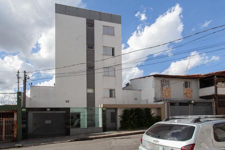 Apartamento à venda com 80m², 3 quartos e 2 vagas Apartamento à venda com 80m², 3 quartos e 2 vagasFachada