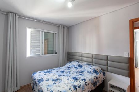 Apartamento à venda com 80m², 3 quartos e 2 vagas Apartamento à venda com 80m², 3 quartos e 2 vagasSuíte