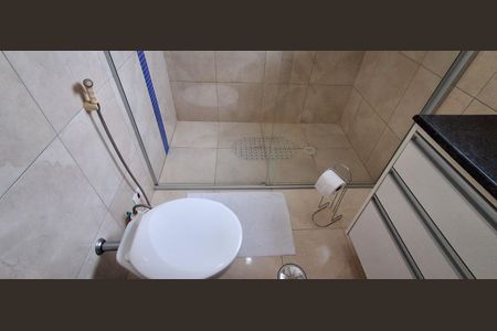 Casa à venda com 206m², 3 quartos e 2 vagas Casa à venda com 206m², 3 quartos e 2 vagasBanheiro Social
