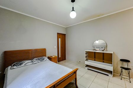 Casa à venda com 290m², 3 quartos e 3 vagasQuarto 1 - Suíte