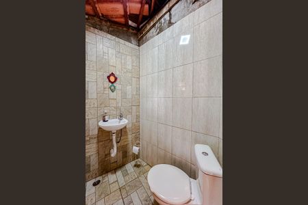 Casa à venda com 290m², 3 quartos e 3 vagasBanheiro da Área externa