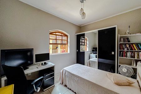 Casa à venda com 290m², 3 quartos e 3 vagasQuarto 2