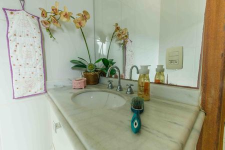 Casa de condomínio à venda com 250m², 3 quartos e 2 vagasBanheiro da Suíte 3