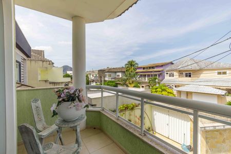 Casa de condomínio à venda com 250m², 3 quartos e 2 vagasVaranda da Suíte 1