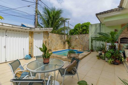 Casa de condomínio à venda com 250m², 3 quartos e 2 vagasÁrea de lazer