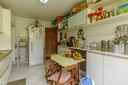 Casa de condomínio à venda com 250m², 3 quartos e 2 vagasCozinha