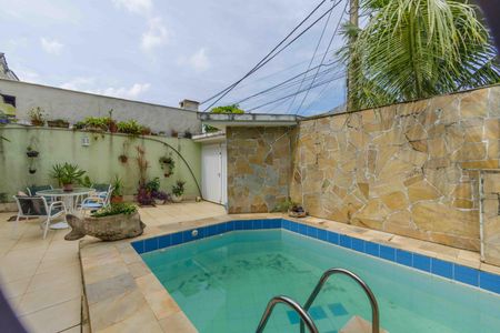 Casa de condomínio à venda com 250m², 3 quartos e 2 vagasÁrea de lazer