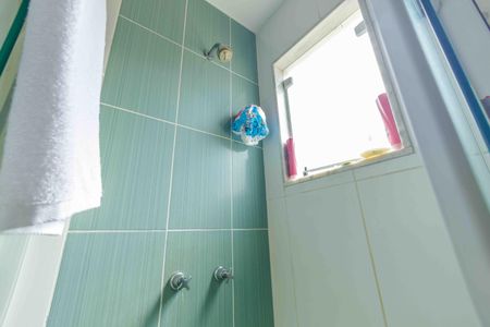 Casa de condomínio à venda com 250m², 3 quartos e 2 vagasBanheiro da Suíte 2