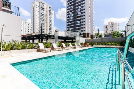 Apartamento à venda com 69m², 2 quartos e 2 vagas Apartamento à venda com 69m², 2 quartos e 2 vagasÁrea comum - Piscina