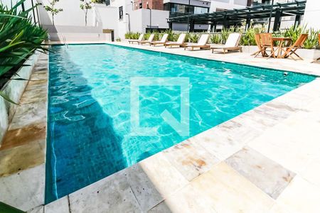 Apartamento à venda com 69m², 2 quartos e 2 vagas Apartamento à venda com 69m², 2 quartos e 2 vagasÁrea comum - Piscina