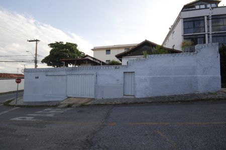 Casa à venda com 370m², 4 quartos e 4 vagasfachada
