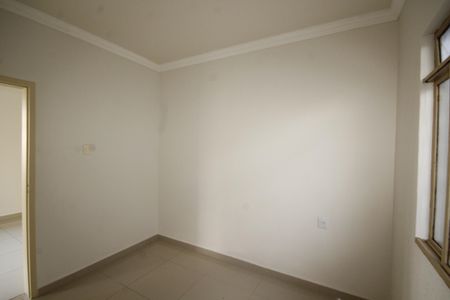 Casa à venda com 370m², 4 quartos e 4 vagasquarto 2