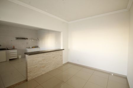 Casa à venda com 370m², 4 quartos e 4 vagascozinha