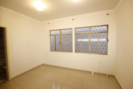 Casa à venda com 370m², 4 quartos e 4 vagasquarto 3