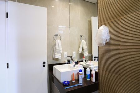 Apartamento à venda com 180m², 3 quartos e 2 vagasBanheiro