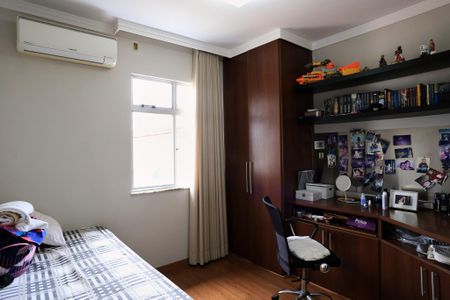 Apartamento à venda com 180m², 3 quartos e 2 vagasQuarto 3