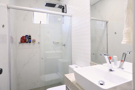 Apartamento à venda com 180m², 3 quartos e 2 vagasBanheiro
