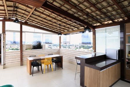 Apartamento à venda com 180m², 3 quartos e 2 vagasCobertura