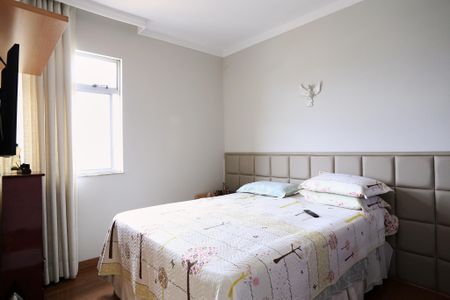 Apartamento à venda com 180m², 3 quartos e 2 vagasQuarto