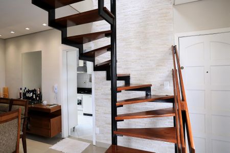 Apartamento à venda com 180m², 3 quartos e 2 vagasEscada