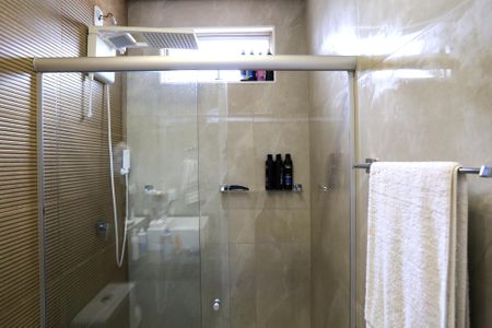 Apartamento à venda com 180m², 3 quartos e 2 vagasBanheiro