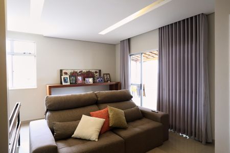 Apartamento à venda com 180m², 3 quartos e 2 vagasHall