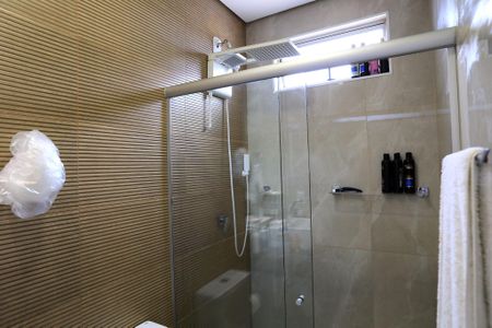 Apartamento à venda com 180m², 3 quartos e 2 vagasBanheiro