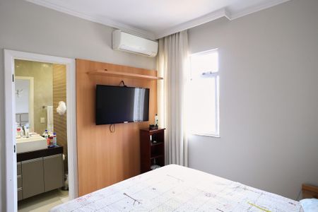 Apartamento à venda com 180m², 3 quartos e 2 vagasQuarto