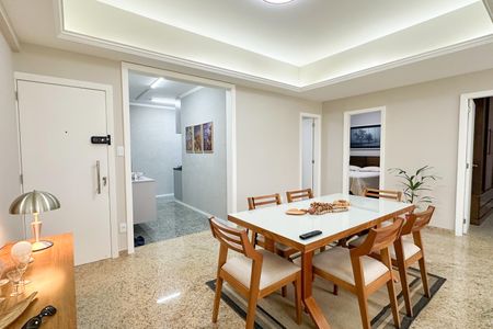 Apartamento à venda com 97m², 2 quartos e 1 vaga Apartamento à venda com 97m², 2 quartos e 1 vagaSala