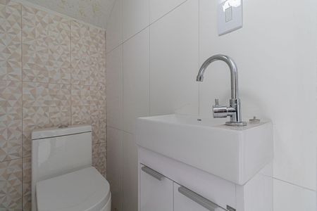 Casa à venda com 185m², 3 quartos e 4 vagas Casa à venda com 185m², 3 quartos e 4 vagasBanheiro de Serviço