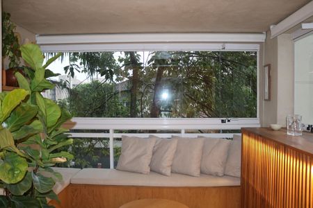 Apartamento à venda com 79m², 2 quartos e 1 vagaVaranda