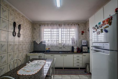 Casa para alugar com 250m², 2 quartos e 2 vagas Casa para alugar com 250m², 2 quartos e 2 vagasCozinha