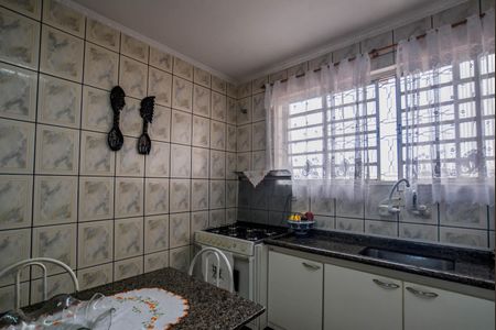 Casa para alugar com 250m², 2 quartos e 2 vagas Casa para alugar com 250m², 2 quartos e 2 vagasCozinha