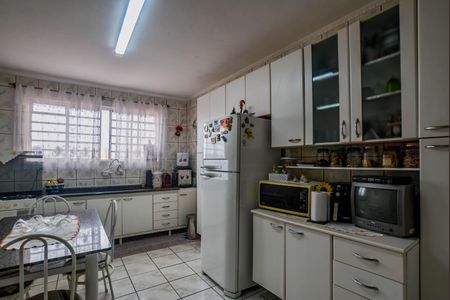 Casa para alugar com 250m², 2 quartos e 2 vagas Casa para alugar com 250m², 2 quartos e 2 vagasCozinha
