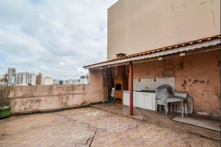 Casa para alugar com 250m², 2 quartos e 2 vagas Casa para alugar com 250m², 2 quartos e 2 vagasQuintal