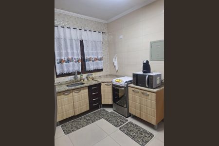Casa à venda com 90m², 3 quartos e 2 vagas Casa à venda com 90m², 3 quartos e 2 vagasCozinha