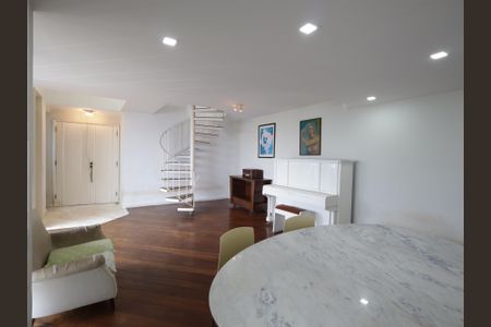 Apartamento à venda com 370m², 5 quartos e 4 vagasSala