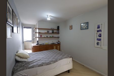 Apartamento à venda com 370m², 5 quartos e 4 vagasSuíte 2