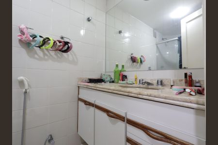 Apartamento à venda com 370m², 5 quartos e 4 vagasBanheiro da Suíte 1