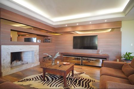 Casa à venda com 295m², 3 quartos e 3 vagasSala