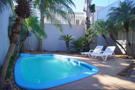 Casa à venda com 295m², 3 quartos e 3 vagasPiscina