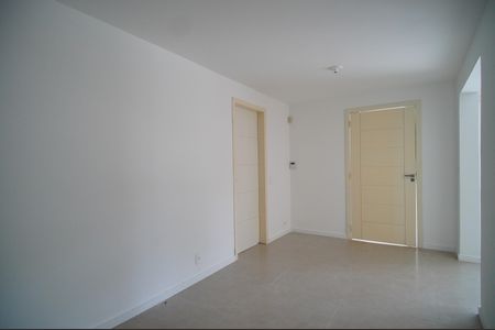 Casa à venda com 110m², 2 quartos e 2 vagasSala 2