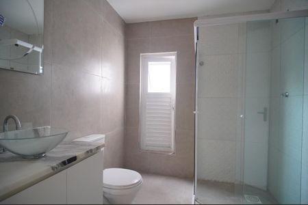 Casa à venda com 110m², 2 quartos e 2 vagasBanheiro da Suíte